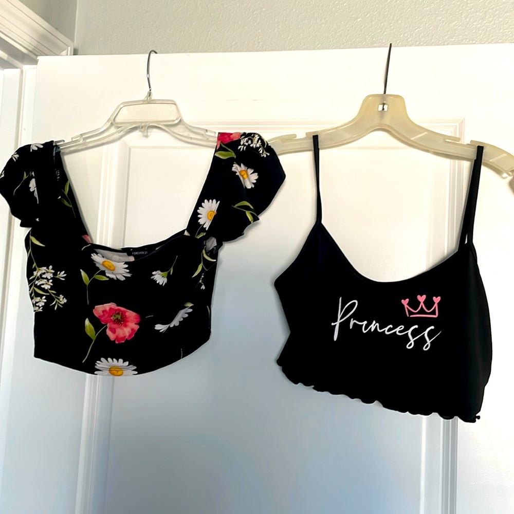 2 BUNDLE Tops Size S/M for BOTH!💥🙌